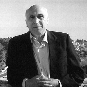Isidro González
